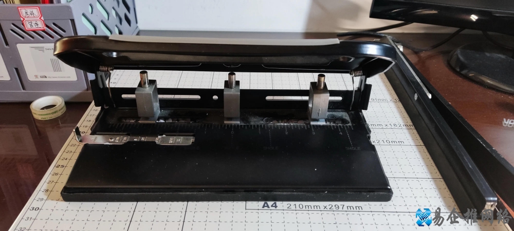 打孔机怎么用怎么装订【方法图解】