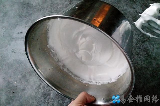 如何用烤箱做蛋糕，如何用烤箱做蛋糕的方法和步骤