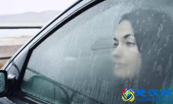 偷偷告诉你让车窗不再起雾的小窍门