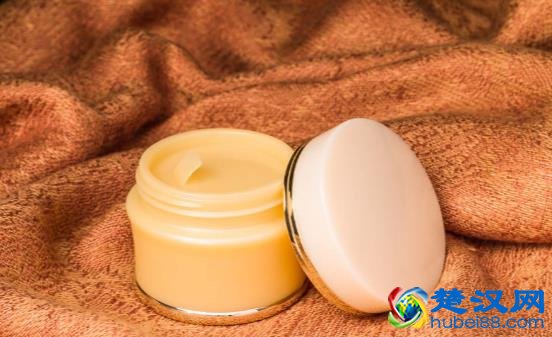 凡士林的15种神奇小妙用 常用凡士林的好处分享