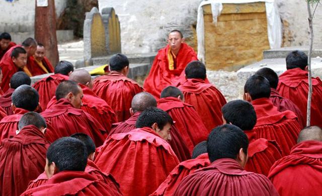 成都到色达自驾游5天时够吗？