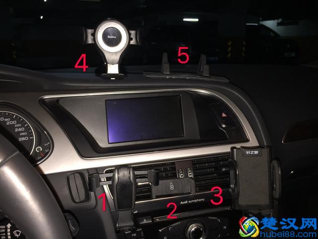 跟车载手机支架较劲的新手司机——各种手机支架的优劣分析