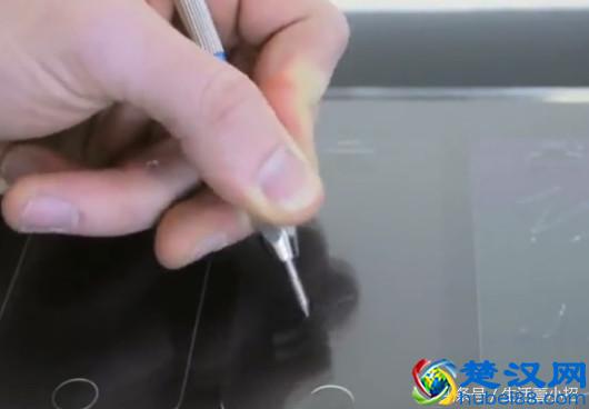 手机钢化膜到底哪种好？教你一招，轻松识别钢化膜好坏