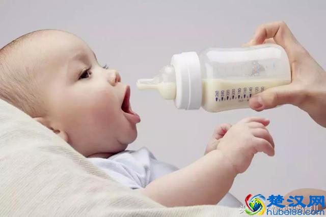 宝宝辅食添加很重要，新手爸妈早学宝宝好福气（附辅食时间表）