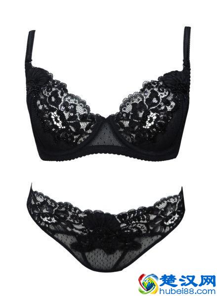 90后女生创业，开内衣店，月赚2万元