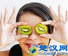 小心！“水果之王”猕猴桃有这么好的功效，这几种人却不能吃！