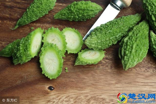 苦瓜是个宝，每天吃一点，对身体有4大好处！