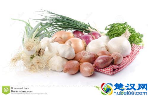 脸上容易长痘痘，想要通过饮食调理？5种蔬果能帮你忙