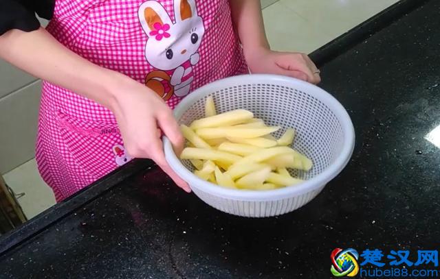 自制肯德基薯条，又香又脆，好吃到停不下来！