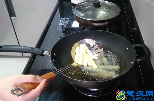 自制肯德基薯条，又香又脆，好吃到停不下来！