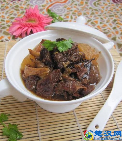 美食推荐：牛腩最好吃的18种做法，香软解馋，吃一口就非常满足