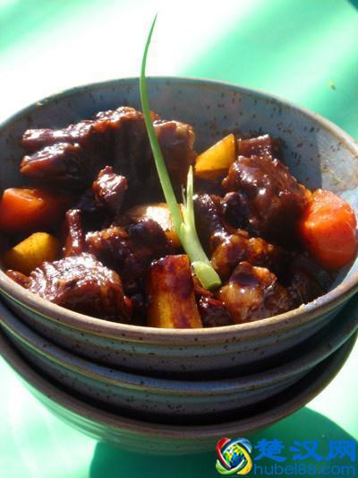 美食推荐：牛腩最好吃的18种做法，香软解馋，吃一口就非常满足