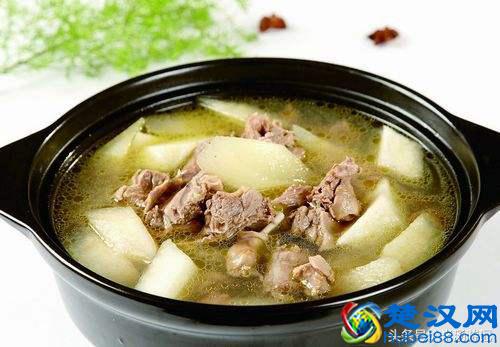 砂锅怎么做好吃？北方人用砂锅炖菜，南方人用砂锅煲粥