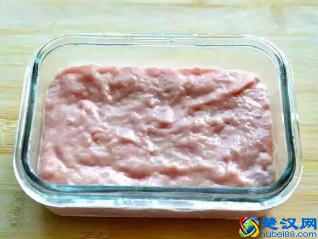 家庭自制午餐肉的做法，新鲜营养又好吃，快来学学吧