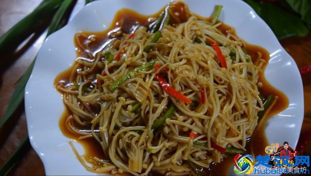 凉拌金针菇最好吃的做法，原来是有技巧的，难怪之前做的不好吃！