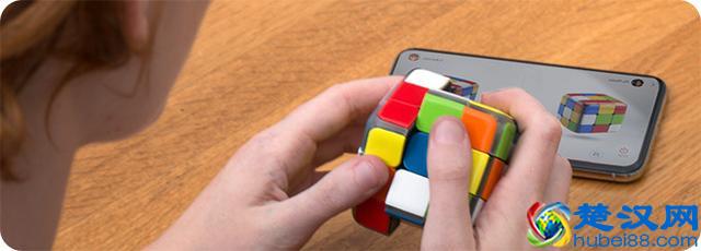 不会玩魔方？这款智能魔方教你从0到复原
