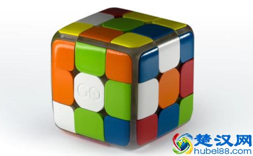 不会玩魔方？这款智能魔方教你从0到复原