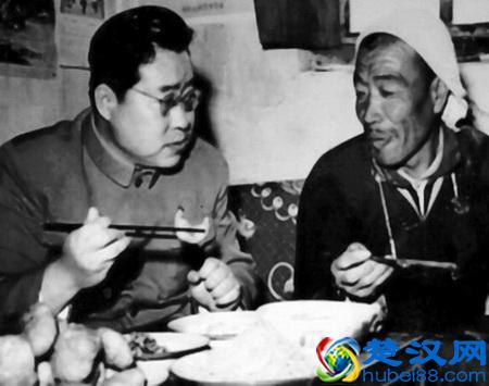 新中国历史上直至今天最年轻的省委书记是谁?上任时只有36岁哟