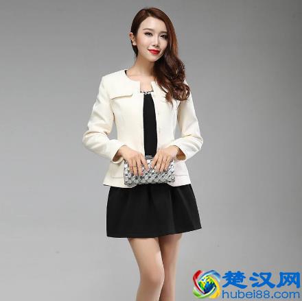 女子开10平米精品小店，每月的店流水额最高达二十万