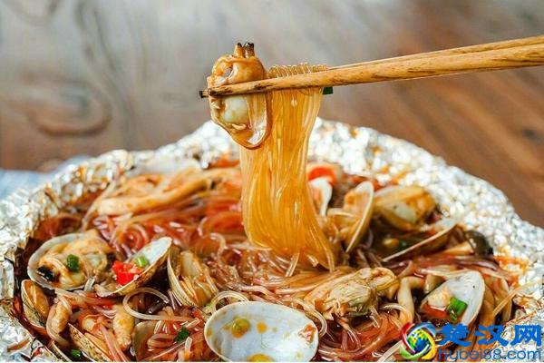 别再去路边吃假的花甲粉了，正宗花甲粉的做法，比外面的省钱好吃