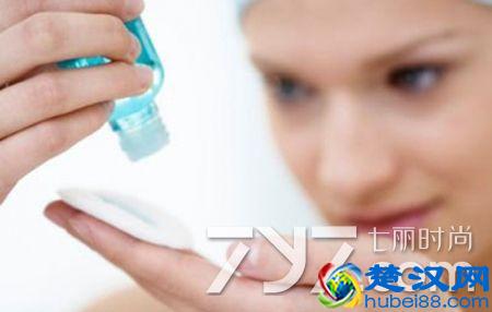 卸妆油怎么用才不伤肤？ 教你卸妆油的使用方法