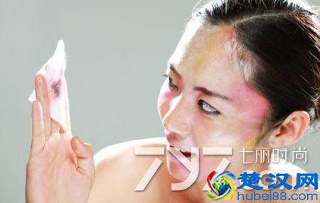 卸妆油怎么用才不伤肤？ 教你卸妆油的使用方法