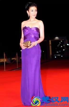 最全包包与衣服颜色搭配技巧！女人必知!