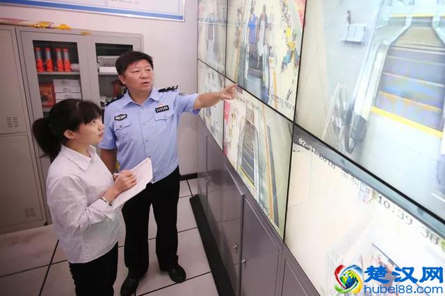 「你的节日 我的致敬」江北最大服饰商品集散地的守护人