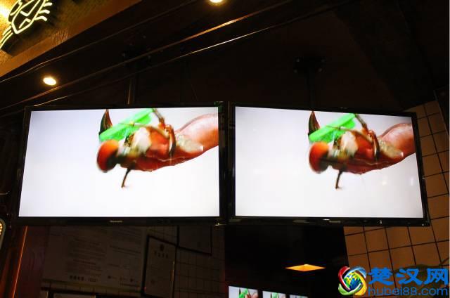 窝腻｜曾经卖女包的帅锅，在遵义开了一家“骚包”的炒蟹店...