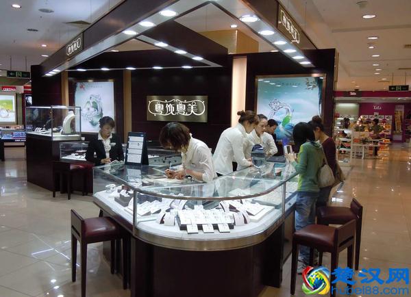 大型商场做什么赚钱 超市里面卖什么好