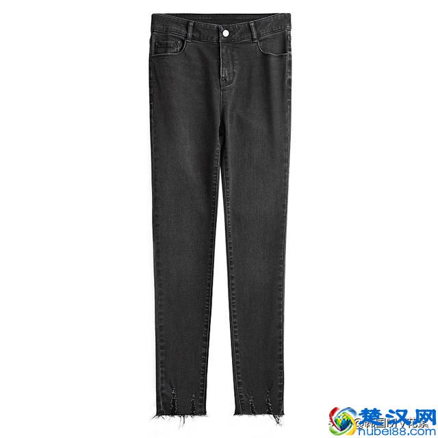 脸大穿什么衣服好看，3招穿出瓜子脸