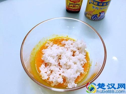 黄金炒饭怎么做才是金黄色的？米饭这样做，看看剩饭的终极逆袭！