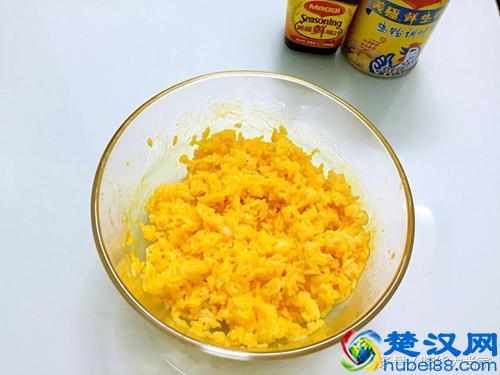 黄金炒饭怎么做才是金黄色的？米饭这样做，看看剩饭的终极逆袭！