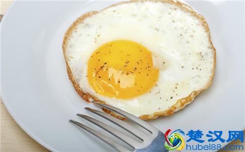 男人胆固醇高不能吃这六类食物