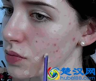 新手化妆，需要必备的化妆品有哪些？