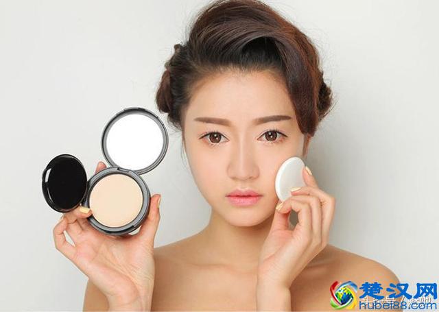 新手化妆，需要必备的化妆品有哪些？