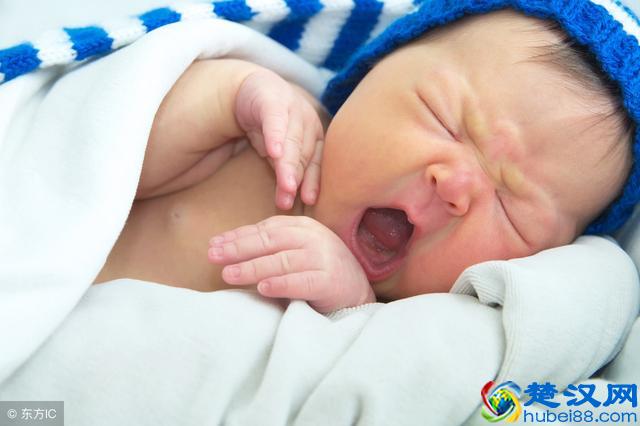 宝宝鼻塞怎么办?这三种方法有效缓解，赶紧学起来~