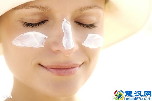 脸上长老年斑影响美观怎么办？不妨试试这四个方法