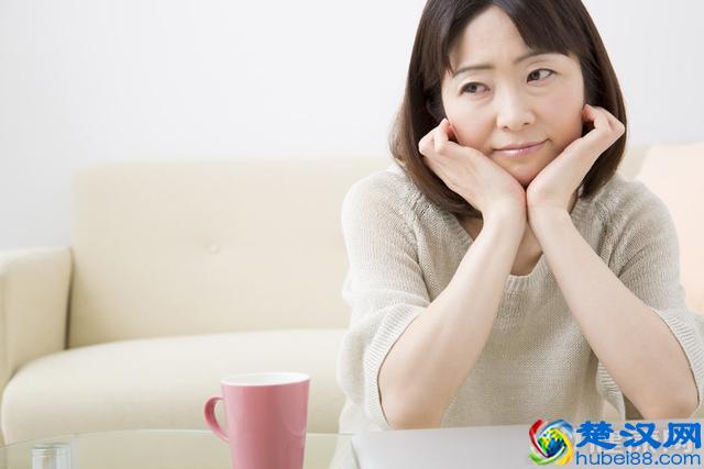 双下巴怎么消？5个简单动作，请你坚持做