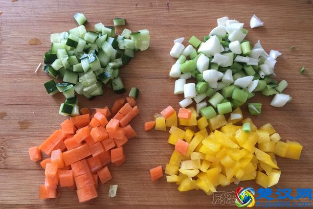 鱿鱼哪些部位能吃,哪些不能吃,怎样正确的处理一只鱿鱼