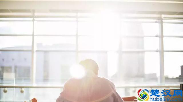 不想被时代抛弃，你就得每分每秒都如饥似渴地学习！