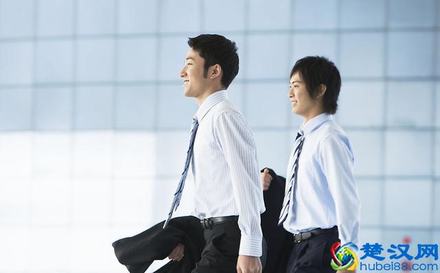 白天白领晚上“蚁族”，“边缘中产阶级”尴尬的幕后黑手是什么