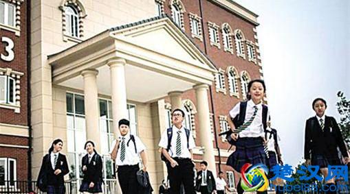 白天白领晚上“蚁族”，“边缘中产阶级”尴尬的幕后黑手是什么