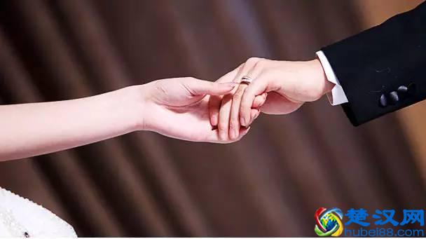 风雨同舟，不离不弃