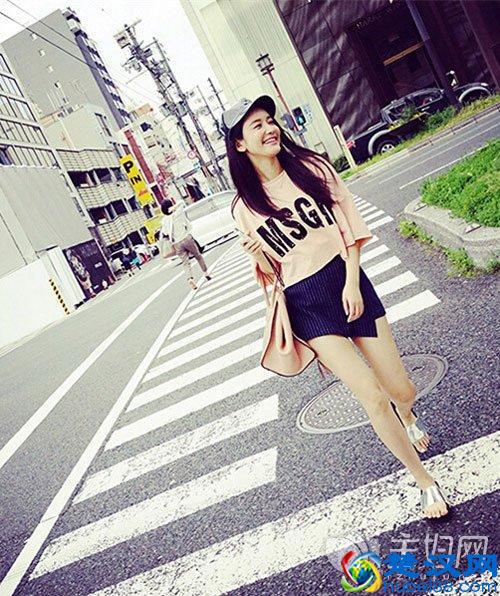 粉色衣服配什么颜色裙子好看 夏天粉色上衣搭配攻略