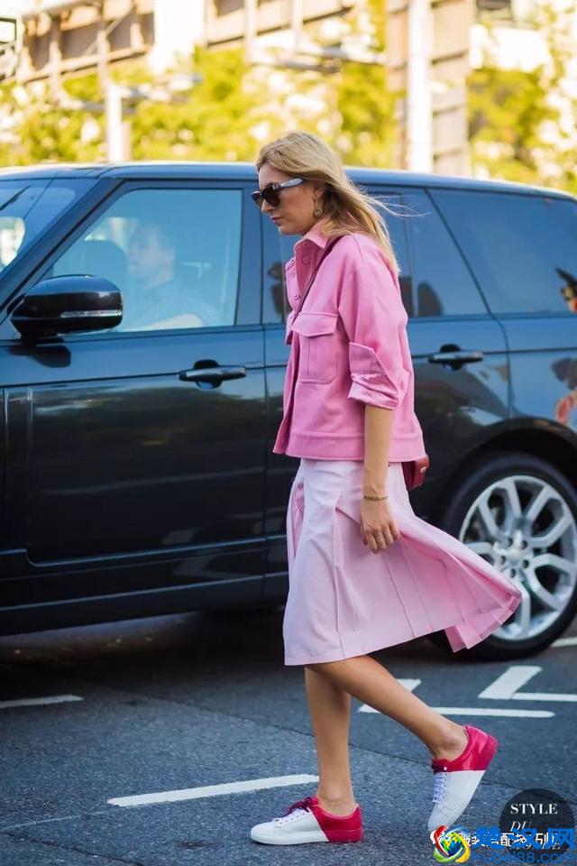 粉色和哪些颜色搭配更高级显少女感？