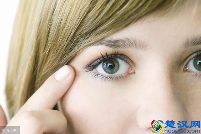 眼袋的形成容易，去除也不难，这7个妙招可得牢记