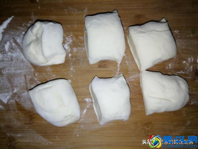 做馅儿饼我这样和面，松软好消化，凉了也不硬，做法还特别简单