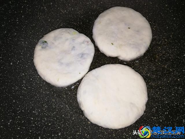 做馅儿饼我这样和面，松软好消化，凉了也不硬，做法还特别简单