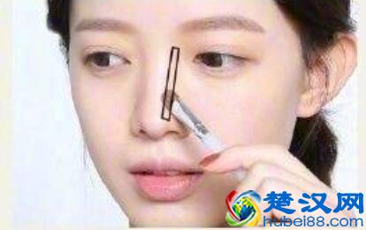 肉肉的鼻子显得鼻子特别大怎么办？不要怕学会这招秒变小巧鼻